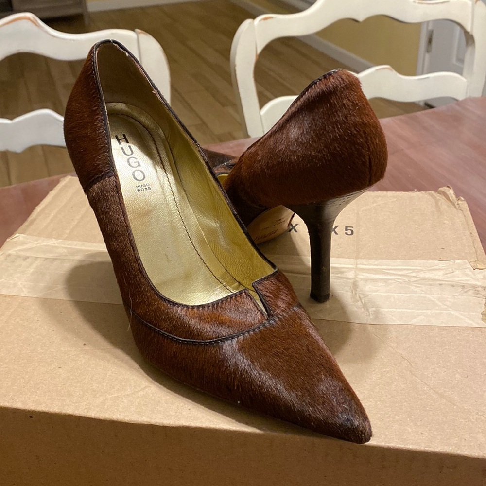 HUGO Hugo Boss Made in Italy Calf Hair Size 36/6 (lightly worn)